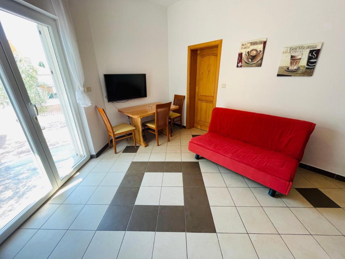 Apartments Basilea Biograd Na Moru Exterior photo