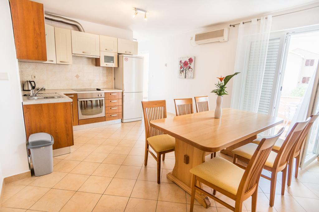 Apartments Basilea Biograd Na Moru Room photo