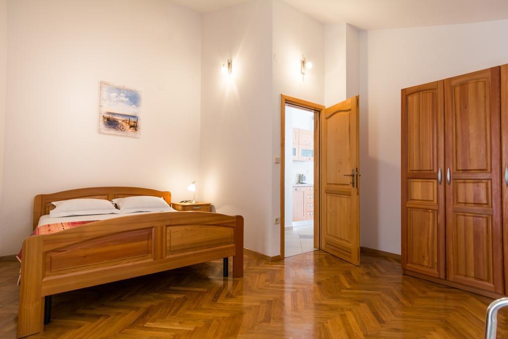 Apartments Basilea Biograd Na Moru Room photo