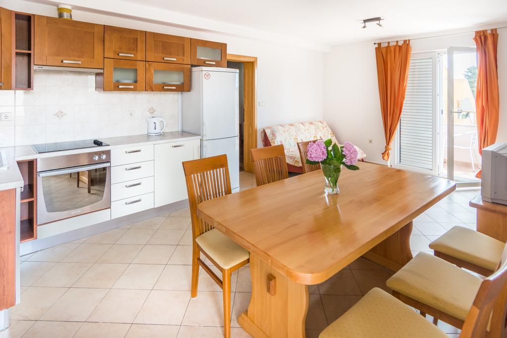 Apartments Basilea Biograd Na Moru Room photo